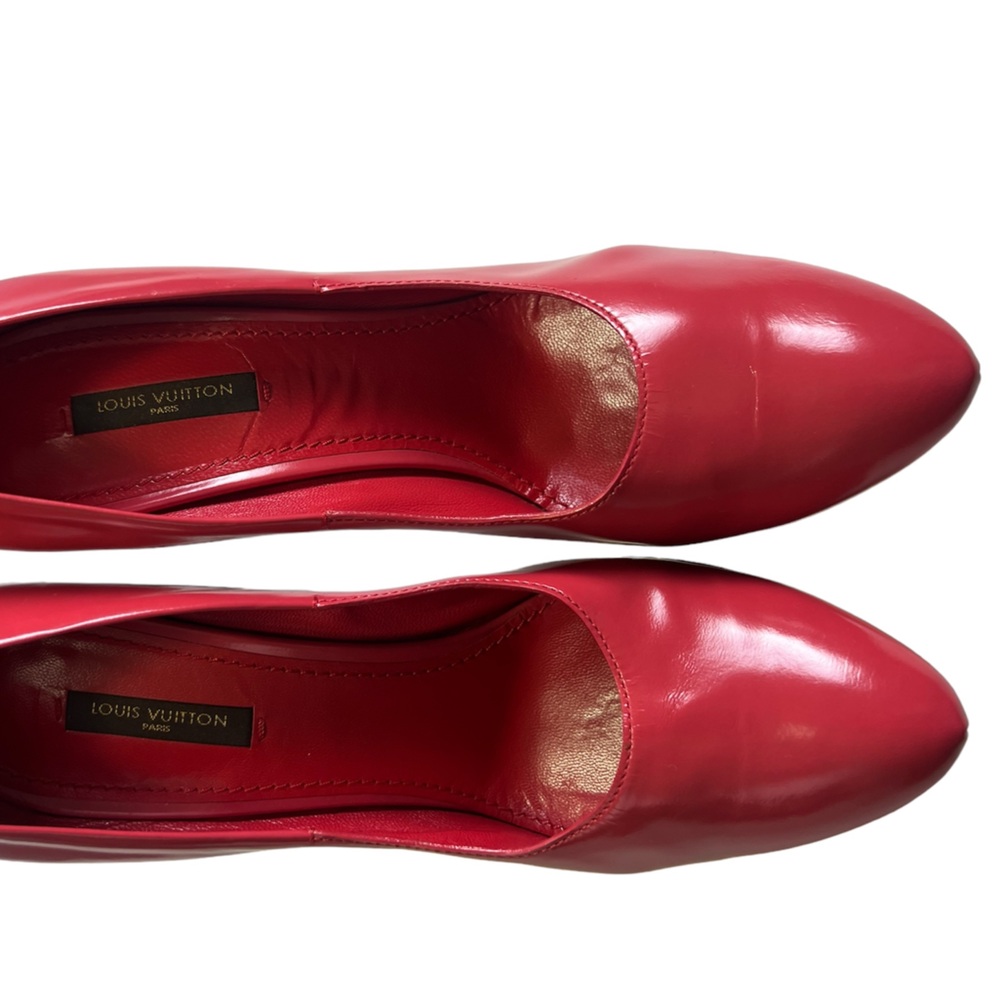 Louis Vuitton Pink Leather pointed toe pumps!  Size 8.5 - Picture 15 of 17